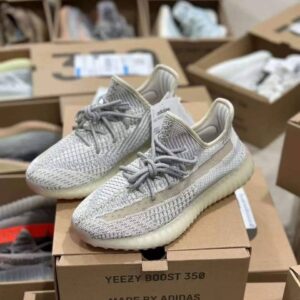 Best Yeezy Boost 350 v2 Pallets
