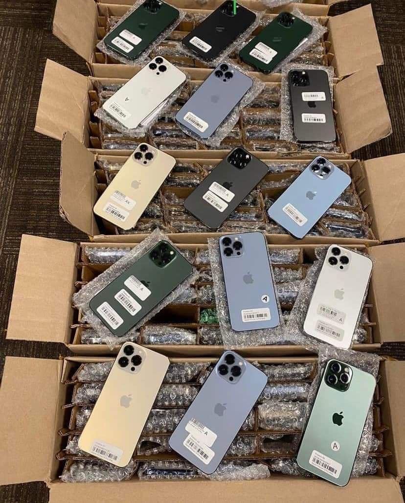 Iphone liquidation pallets- bulk liquidation sales