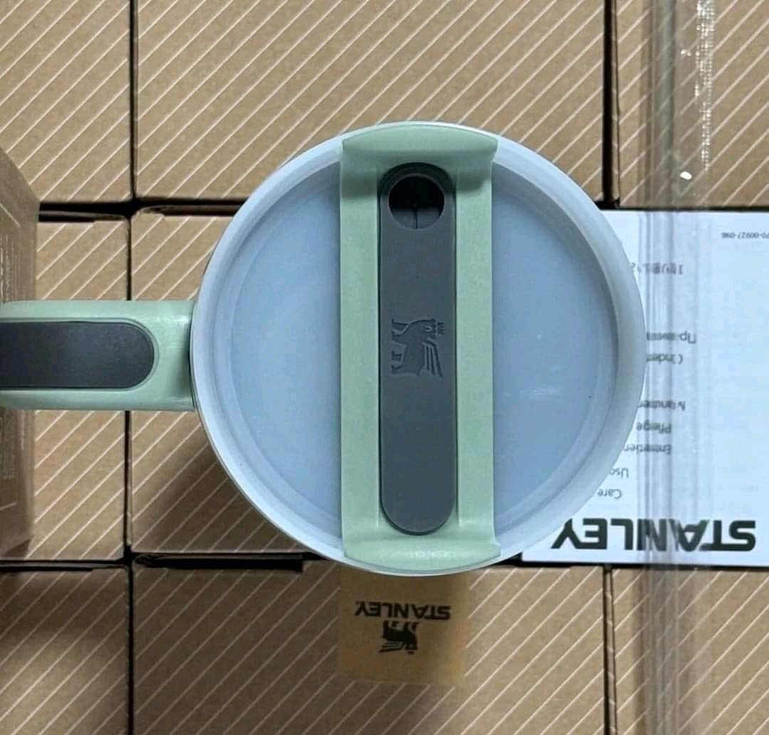 Stanley cups pallet - Bulk Liquidation Sales